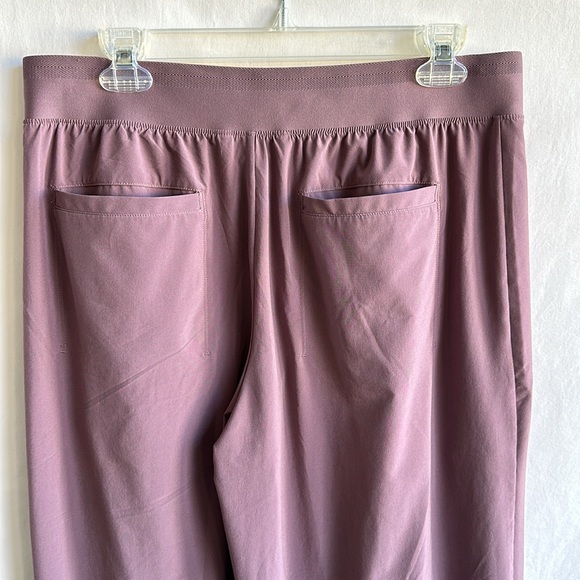 Athleta Brooklyn Heights wide leg Damask Mauve high rise pleated pants, size 12 - Picture 5 of 7